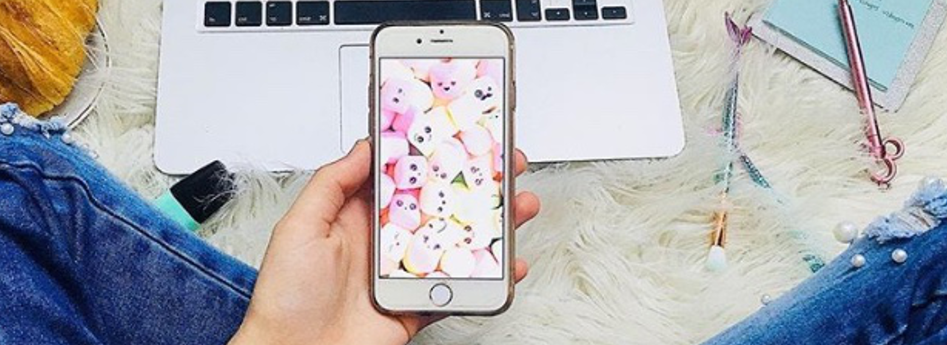 Suivez-Moi sur Instagram Suivez-Moi sur Instagram